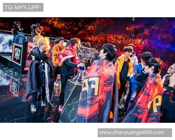 英雄联盟深度解析：揭开FPX战队选手个人能力的神秘面纱